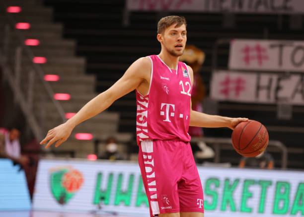 而不选择走 而不选择走