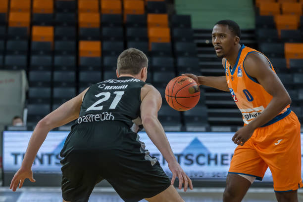 闻都足以引 闻都足以引